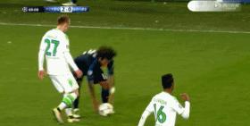 足球搞笑假摔集锦,足球假摔搞笑视频影帝