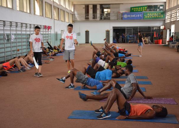 体育学院展飒爽英姿扬青春风采,体育学院朝气蓬勃