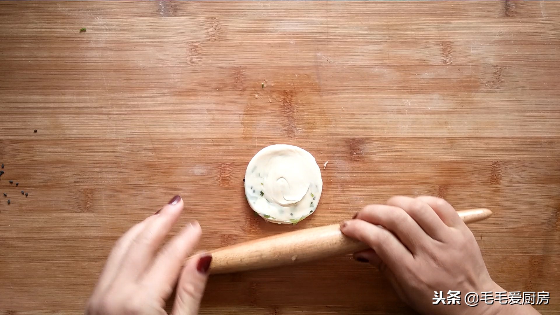 剩下的饺子皮可以怎么弄来吃,剩的饺子皮怎么弄好吃