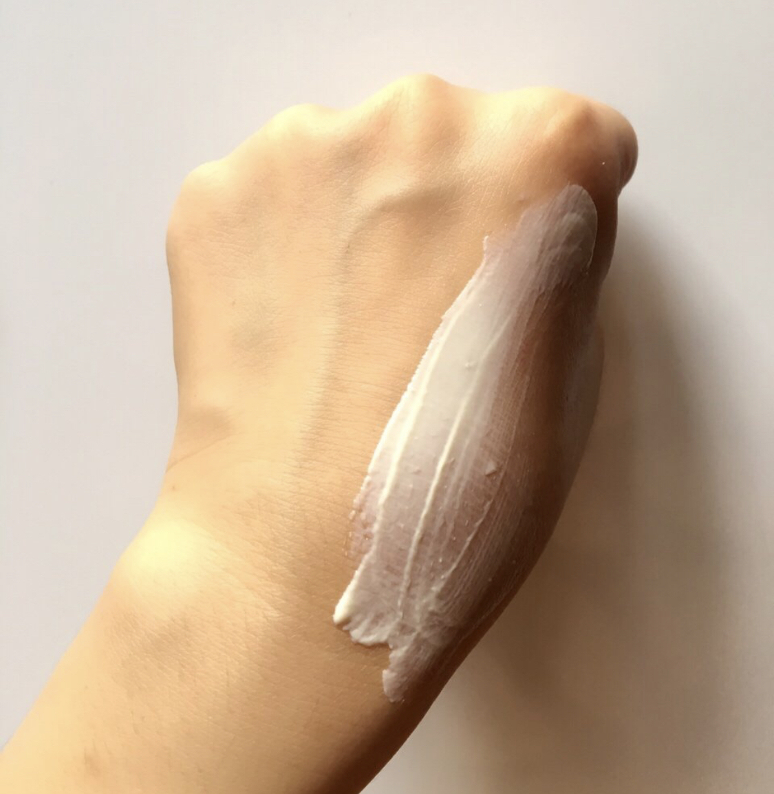 为何大妈用十几块钱的护肤品,你还在用几十块钱一瓶的护肤品吗