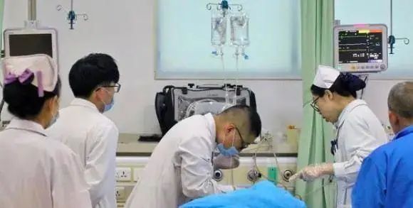 13岁女孩喝下百草枯后续最近消息,13岁女孩喝下百草枯事件全过程