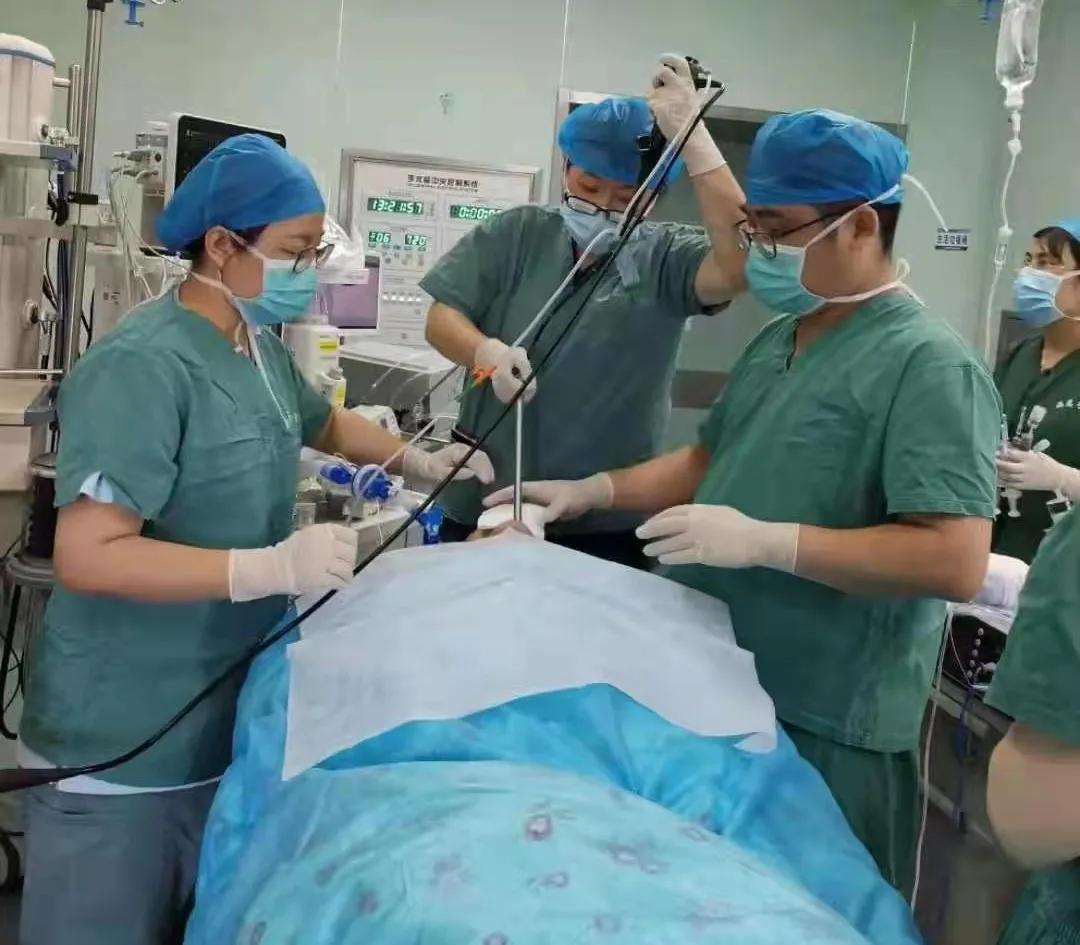 双镜联合手术,双镜联合保胆取息肉术