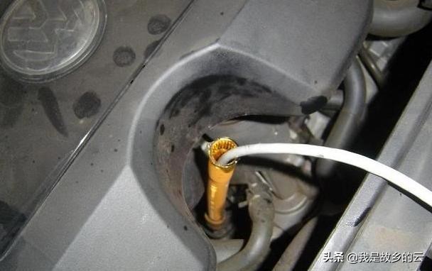 五菱荣光机油加多了危害,速腾机油加多了有什么危害