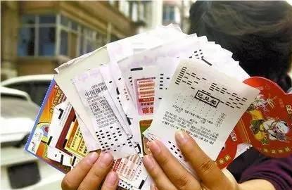 一夜暴富中彩票500万,一夜暴富的彩票碎了