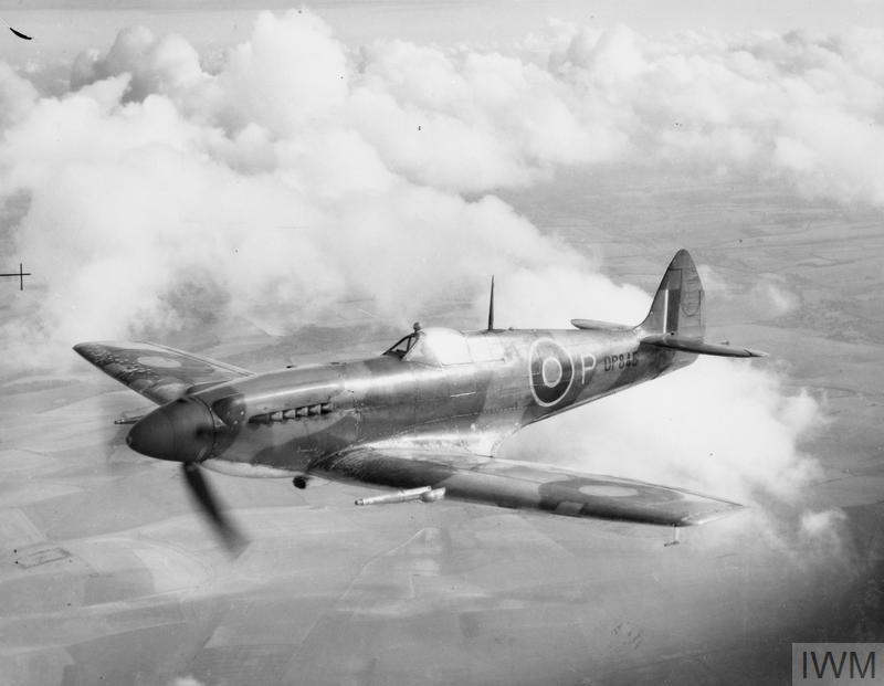 飞行员报告：性能怪兽，安装“兀鹫”发动机的另类“喷火”