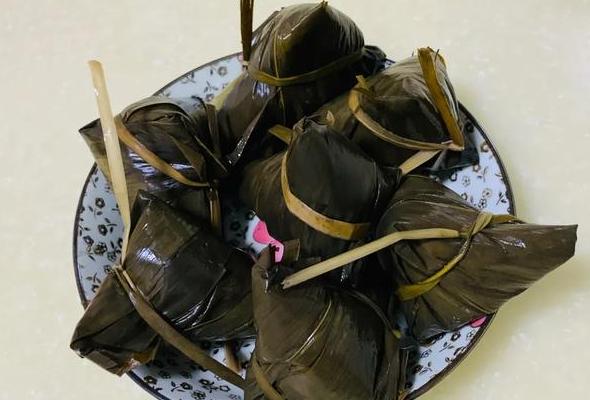 吃不完的粽子切记直接放冰箱,煮好了的粽子吃不完怎么保存