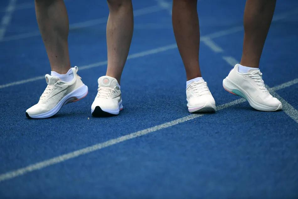 361飞燃2.5适合入门级跑者吗,361跑鞋哪个系列最好