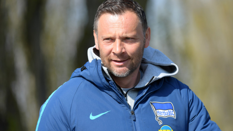 一年踢完半个联赛要换帅,德甲为何疯*操狂**作?“缺乏尊重”是关键