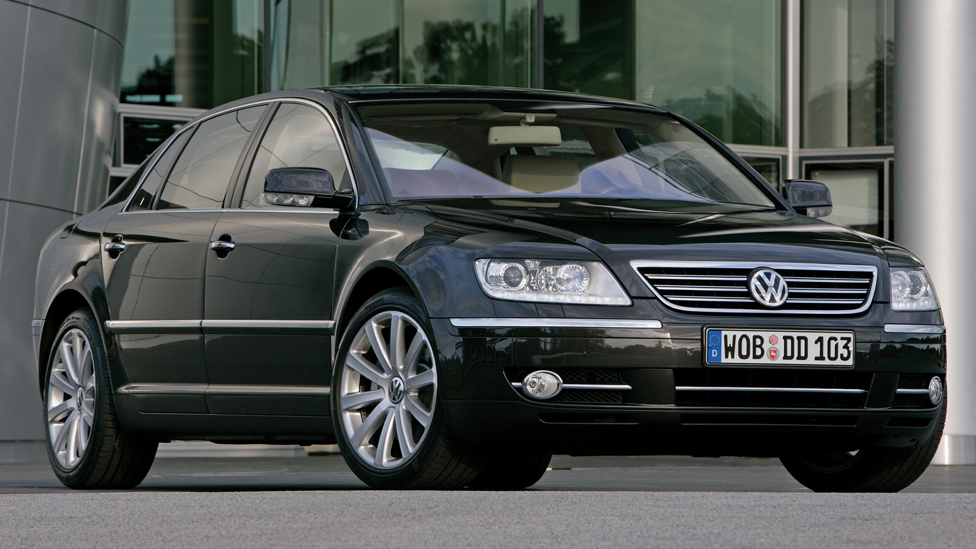 比奥迪a8档次高的豪车,辉腾和奥迪a8