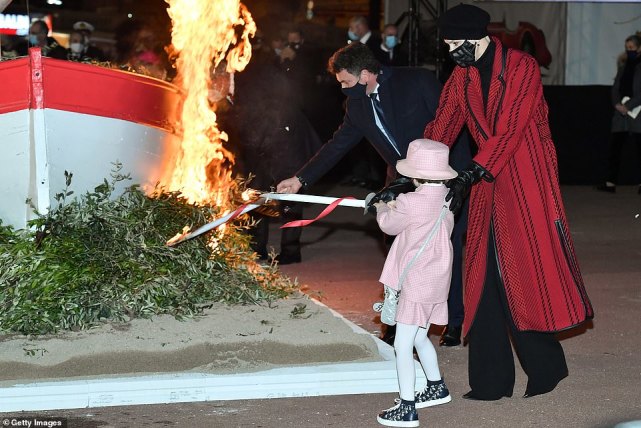 摩纳哥王妃夏琳迎40岁生日,摩纳哥王妃夏琳和孩子