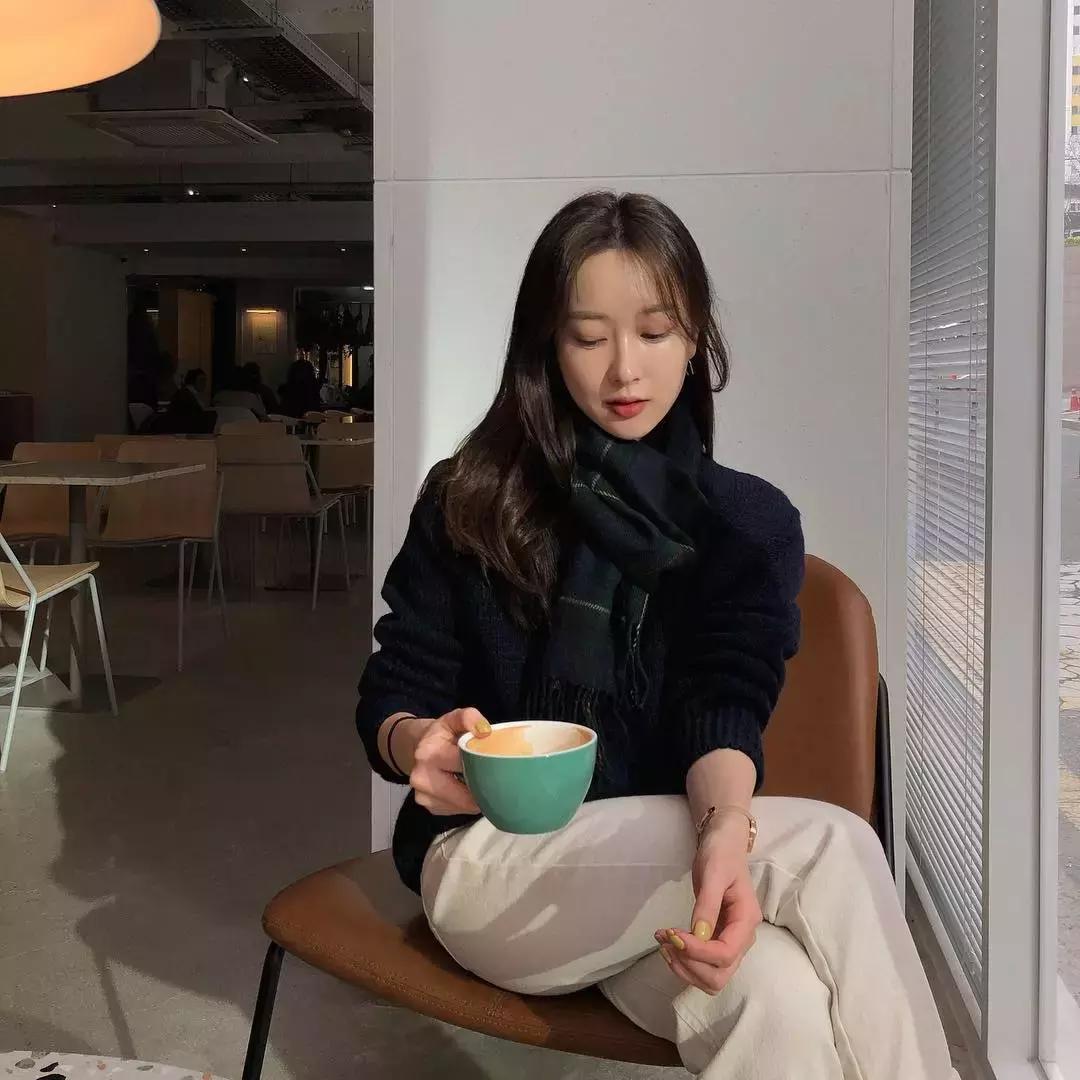 60-70岁高档奶奶装阔腿裤,最流行的奶奶裤人手必备一条