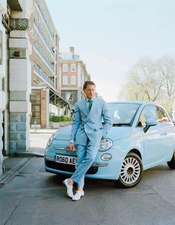 ItaliaIndependent：意大利“国民老公”喊你换眼镜啦