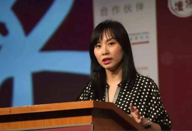 继承父亲千亿资产，她说自己家族能富过三代，因为教育越来越好