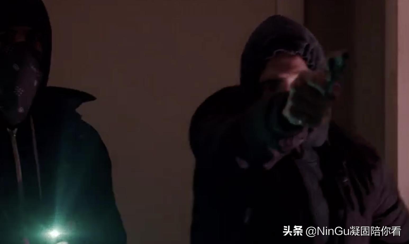 男子被炸碎后发现自己变成机器人,男子被枪击中变身