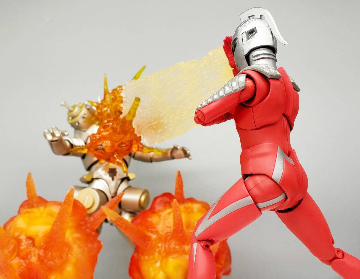 模玩机设:以弹之名守望地球地球的赤红巨人SHF赛文