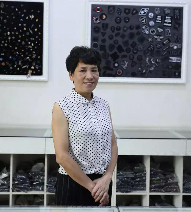 鏂颁腑鍥芥垚绔嬪悗鐨勪釜浣撴埛鎬庝箞鏍蜂簡,涓浗绗竴涓悎娉曚釜浣撴埛