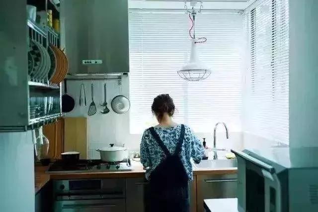 大热天做菜太热了,厨房热天做饭很热