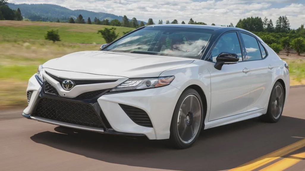 不同品牌却非常相似的车,盘点不同品牌的车