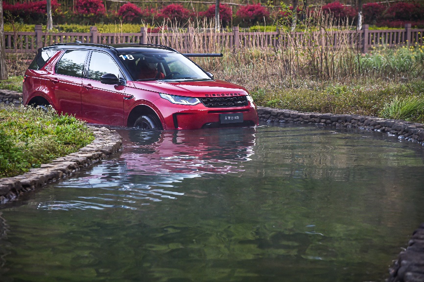 试驾路虎发现怎么样,路虎发现2020款3.0v630周年特别版