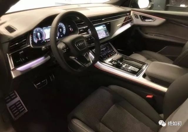 不愧是真正“撩妹王”!奥迪王牌配无框门+三大屏,卡宴招架不住