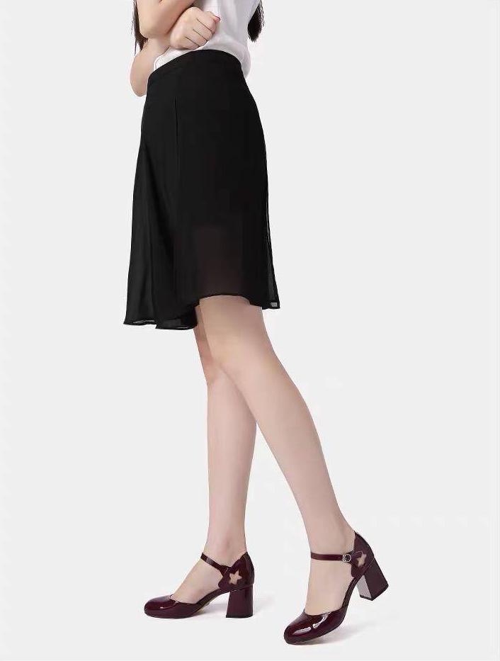 圆头港风休闲皮鞋百搭,圆头小皮鞋英伦风穿搭