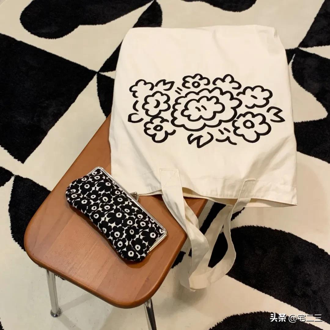 房间地毯推荐博主,国外博主的家地毯