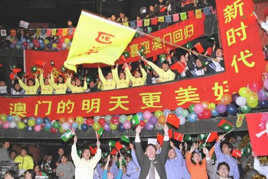 澳门回归老照片,珍贵老照片重现广州解放时刻