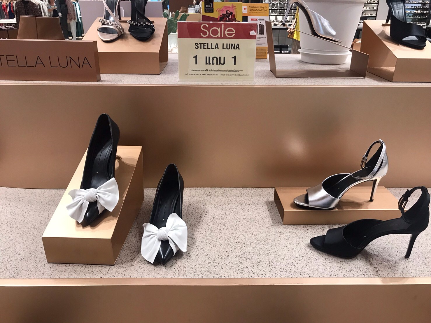 泰国centralworld商场购物,泰国曼谷大皇宫附近商场