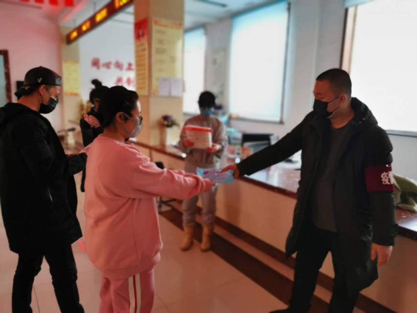 黑龙江绥棱县：*党**员战“疫”情服务更暧心