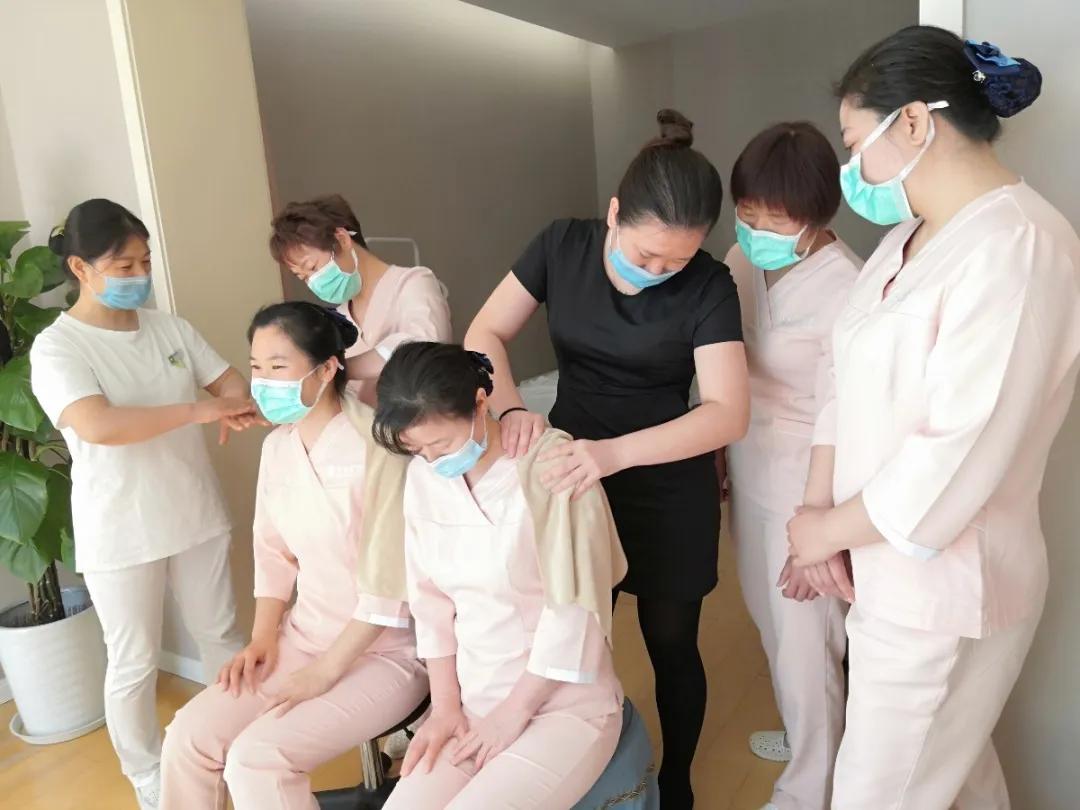 悦好母婴的月嫂,悦好家政公司月嫂培训