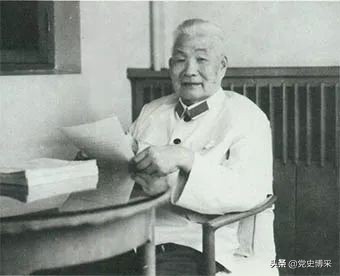 开国大将，主持海军30载，打破世界海军史任职时间最长纪录，被毛主席特批为终身海军司令