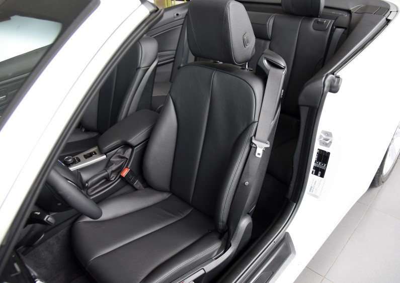 宝马4系敞篷漏雨怎么解决,新款宝马4系漏水