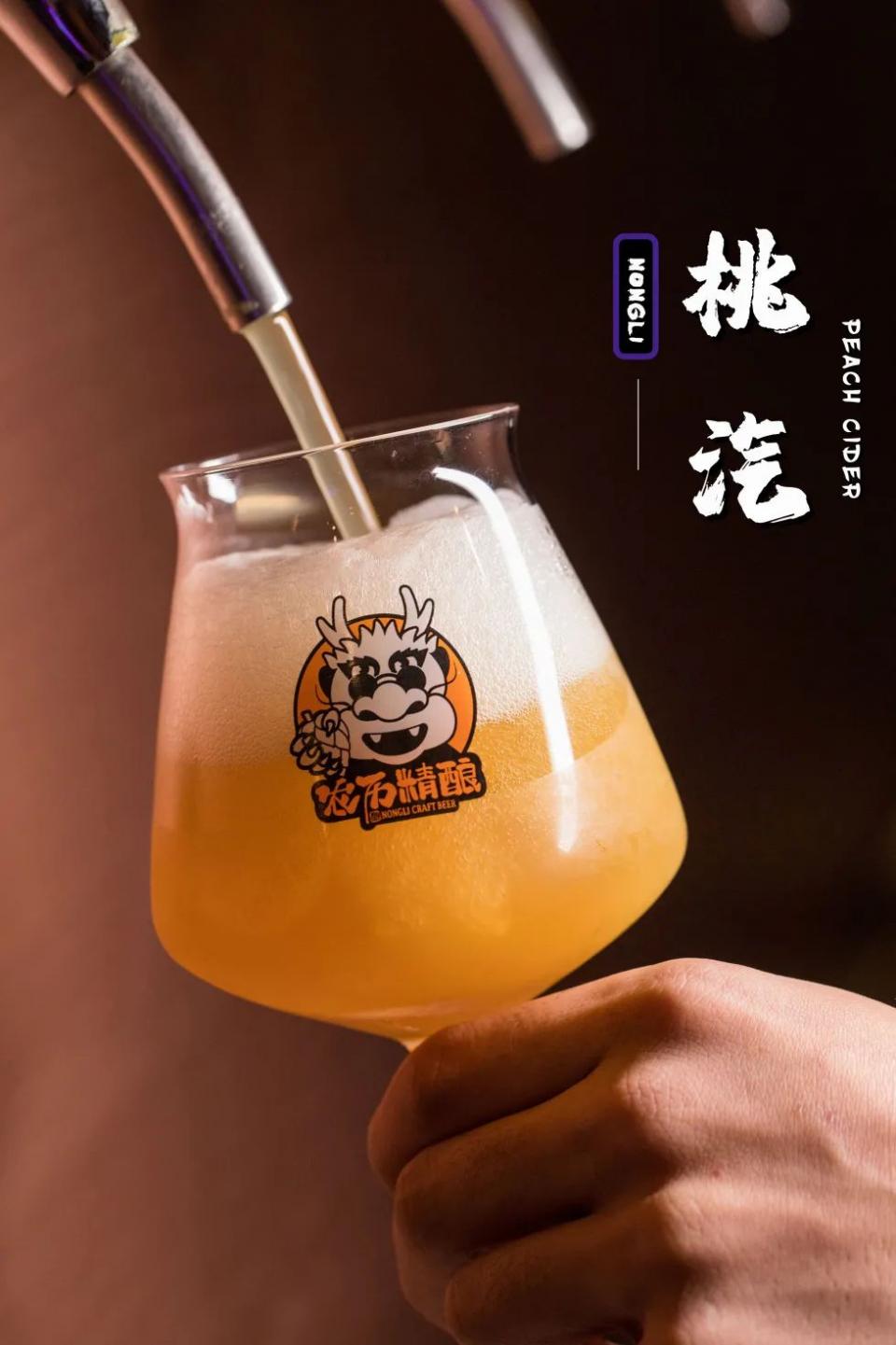 深圳水龙头酒吧，被空姐占领了