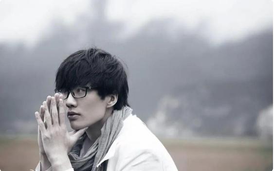 许嵩成名心酸史,许嵩成名前的过往