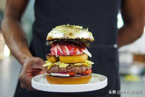 国外土豪吃黄金披萨,外国土豪吃金箔牛排