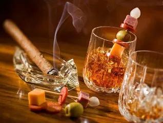 过海关被拉进小黑屋会发生什么,过海关被关进小黑屋怎么办