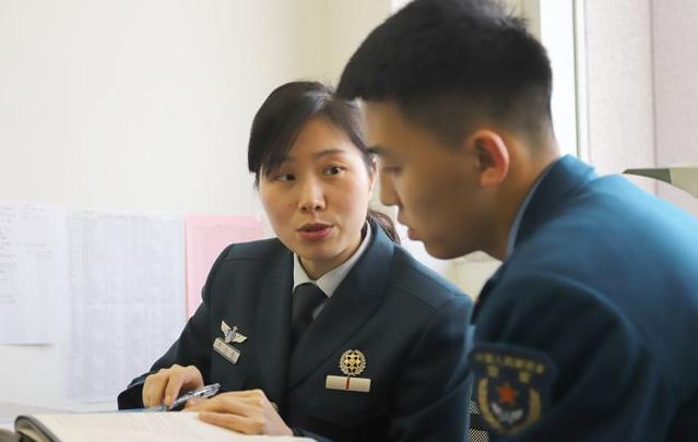 专科报名军队文职是啥出路,军队文职技能岗专科生好进吗