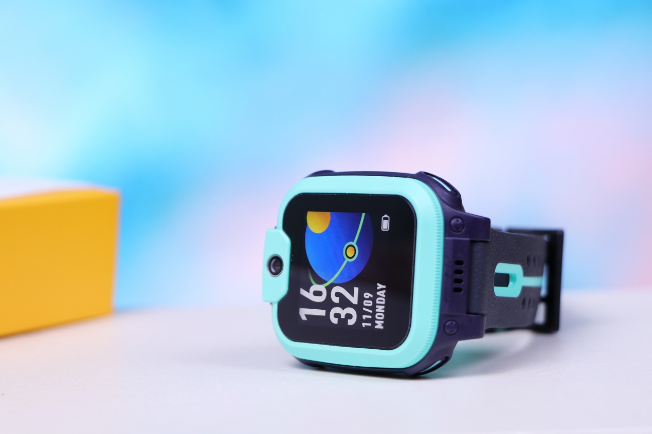 小天才电话手表q1a和米兔5x哪个好,华为电话手表3pro和小天才q1a