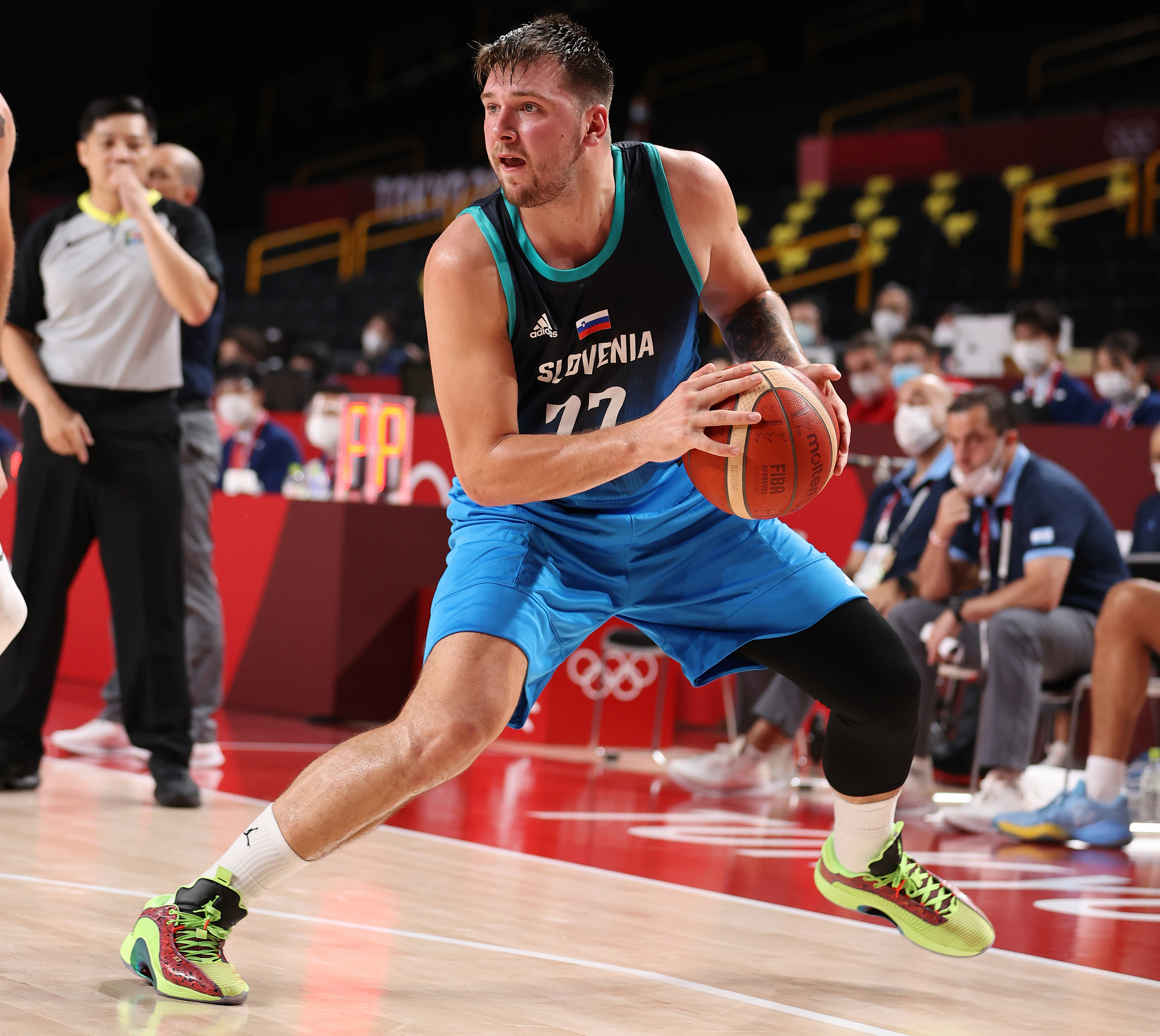 东契奇照片2024,东契奇世界杯照片