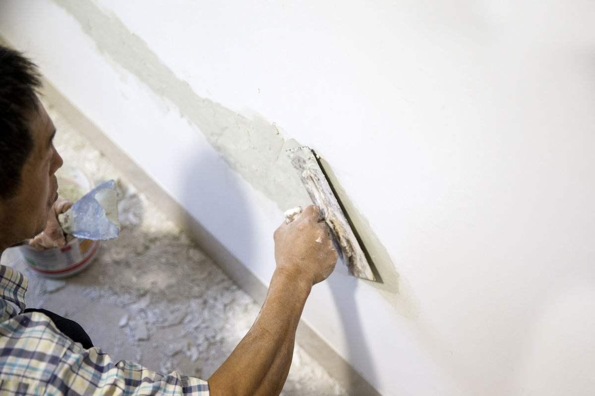 一楼房间太潮了有没有办法,一楼装修好了潮得很怎么补救