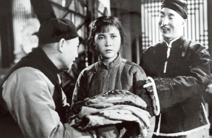 采访18岁的人,80后到00后的童年经历简介