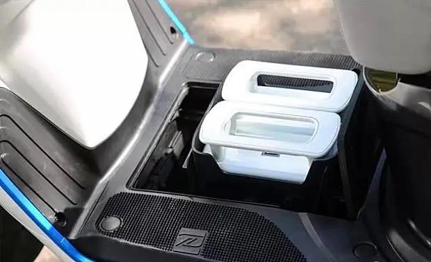 光阳新款踏板谍照,光阳纯电动adv踏板