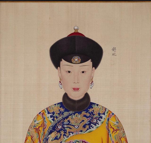 乾隆以及12个妃子的样貌复原图,一组图乾隆帝的后妃真实画像