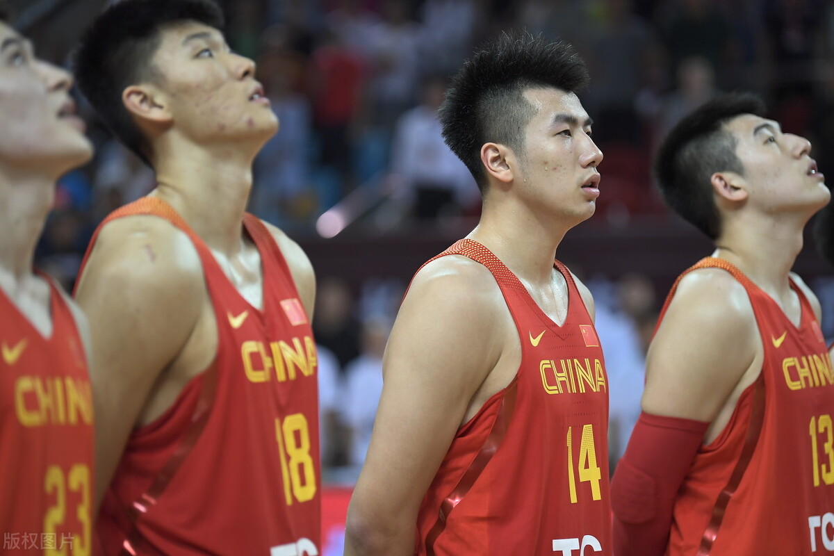 中国男篮的道路究竟该怎么走,中国男篮正在迎接新生代的洗礼