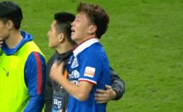 峰峰被打哭的视频,峰峰哭了的视频