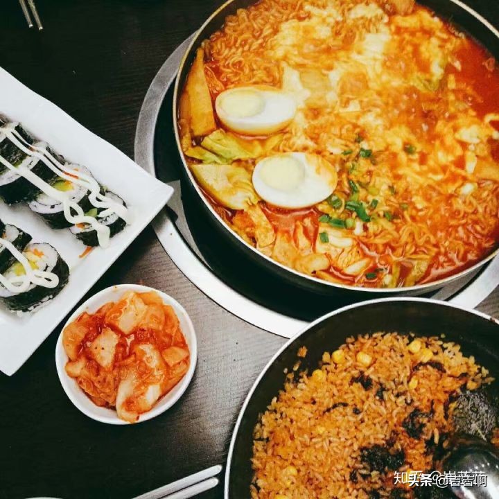 在东北吃饭是一种什么体验,跟东北人吃饭是什么体验