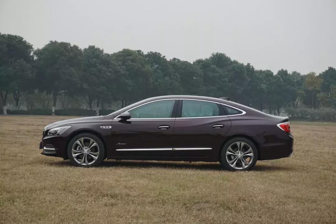 君越凯美瑞哪个更值得买,君越艾维亚和凯美瑞2.5g怎么选