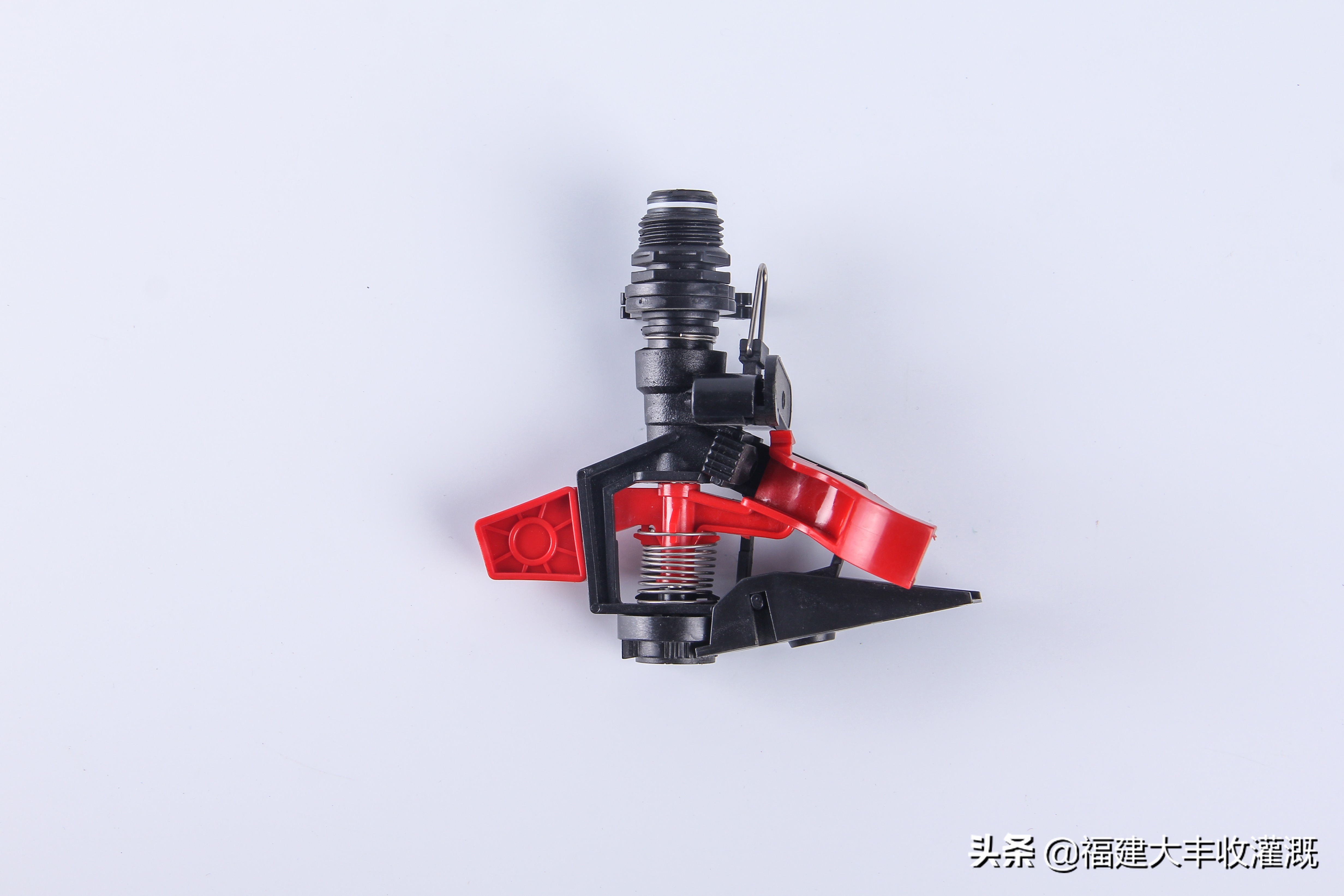 智能灌溉地埋伸缩喷头,大型摇臂喷头360度旋转灌溉