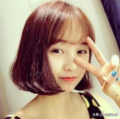 圆脸发型女2021流行发型减龄,2022最洋气的短发减龄发型圆脸
