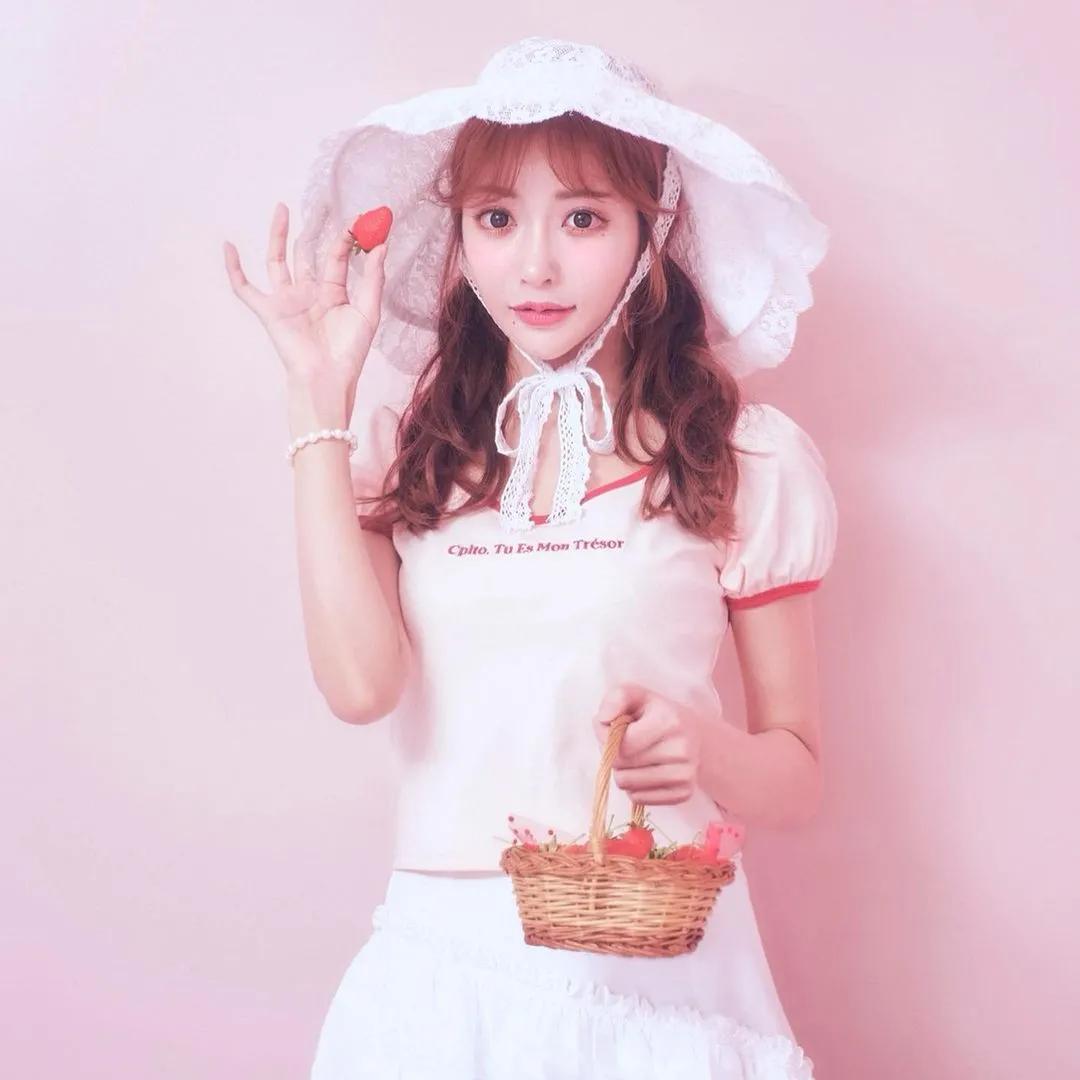 日本JK少女首登《PLAYBOY》封神！明日花不香了？